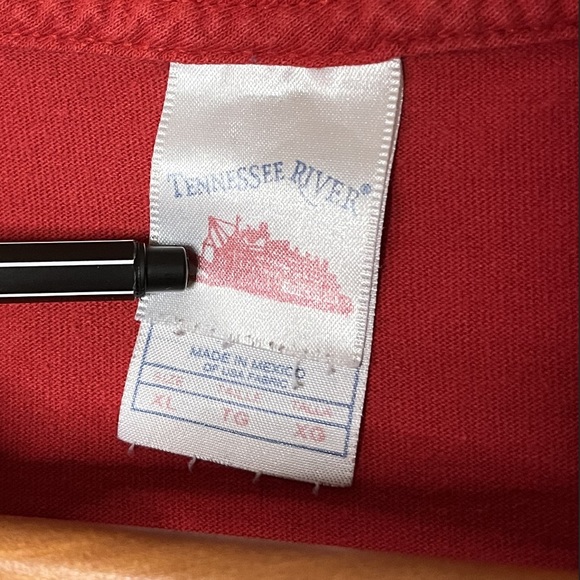 Red Cotton T-Shirt, Montreal Canadiens NHL Hockey Logo, Size L - Picture 5 of 5